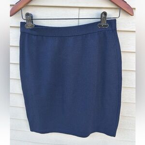 St John Collection By Marie Gray  Navy Blue  Skirt Stretch Knit Size 4